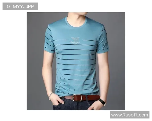 潮流与运动的完美结合潮牌足球明星短袖引领时尚新风潮